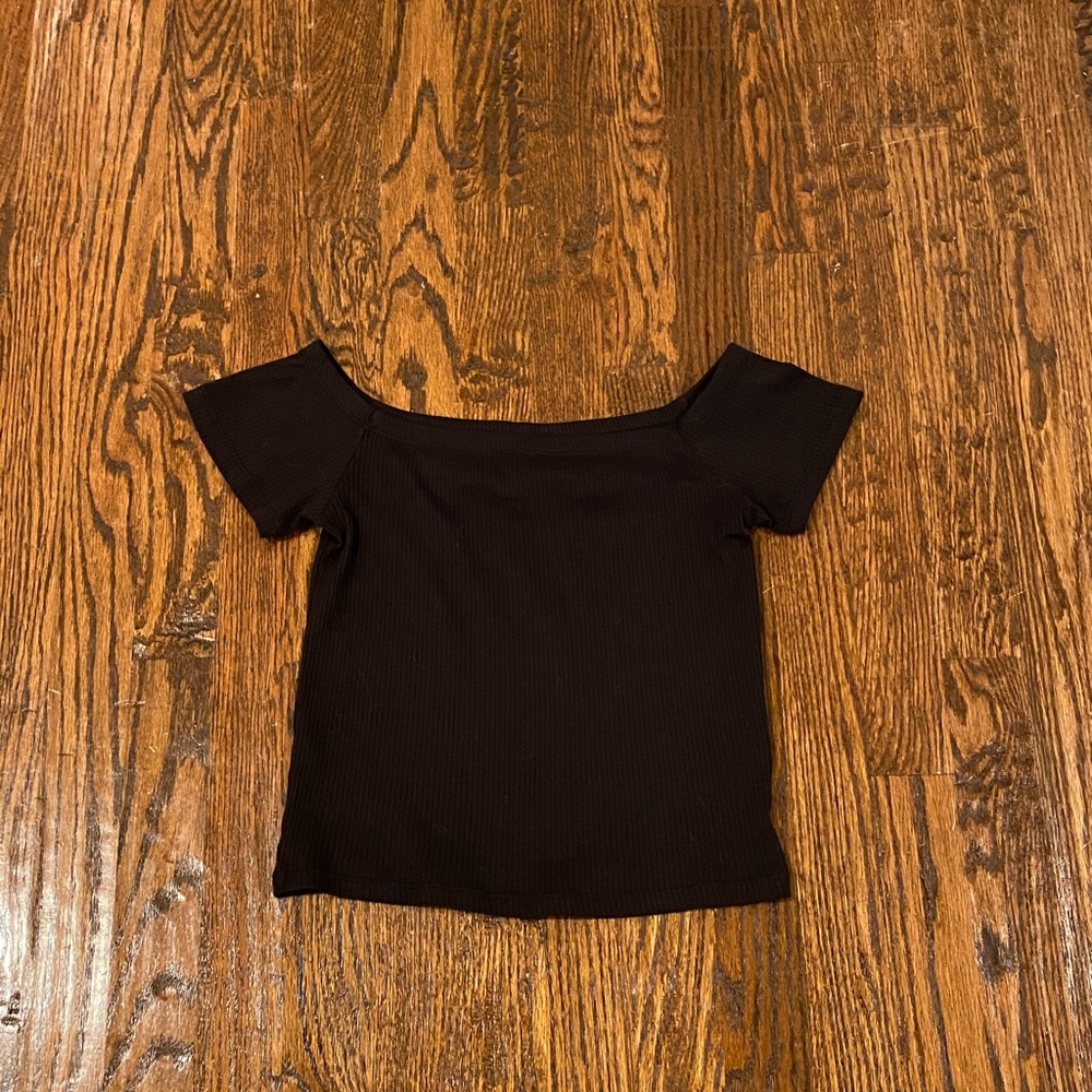 Black crop top